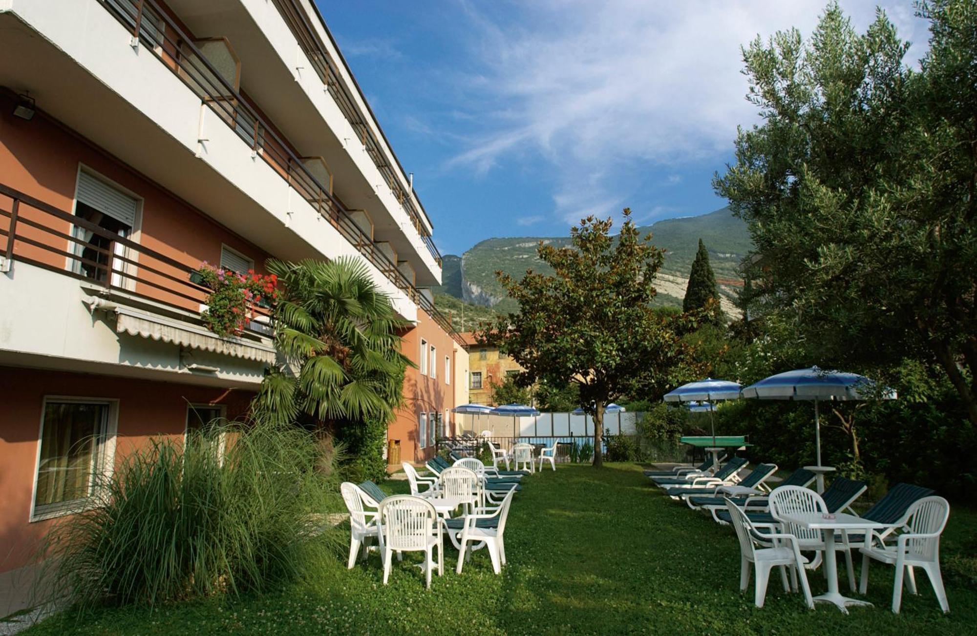 Hotel Garni Villa Magnolia Torbole Sul Garda Exteriér fotografie